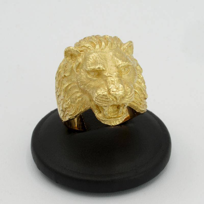 Anillo león