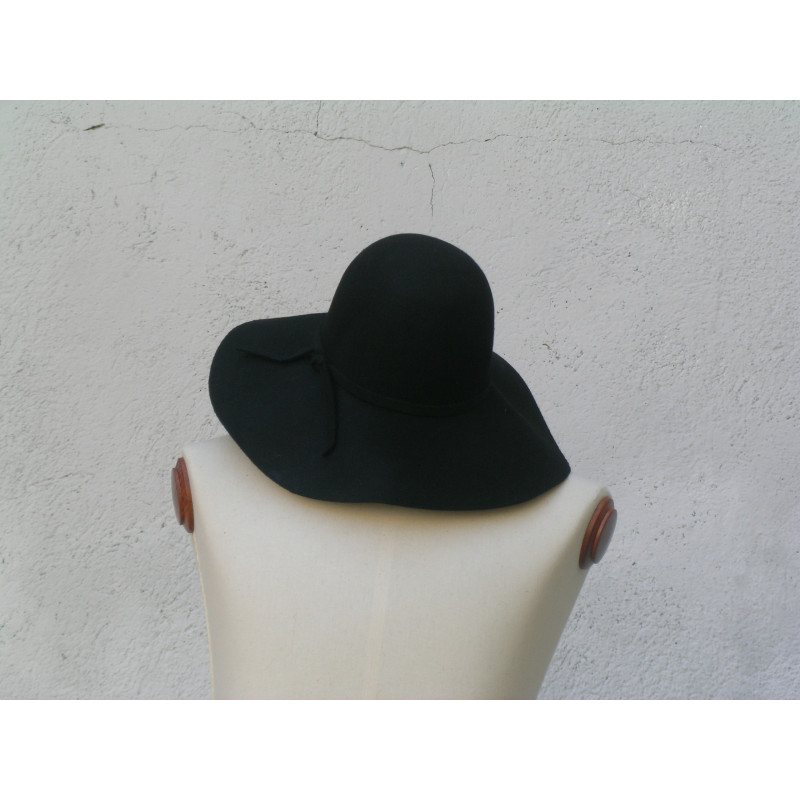 Cappellina - cappello nero da donna in feltro di lana