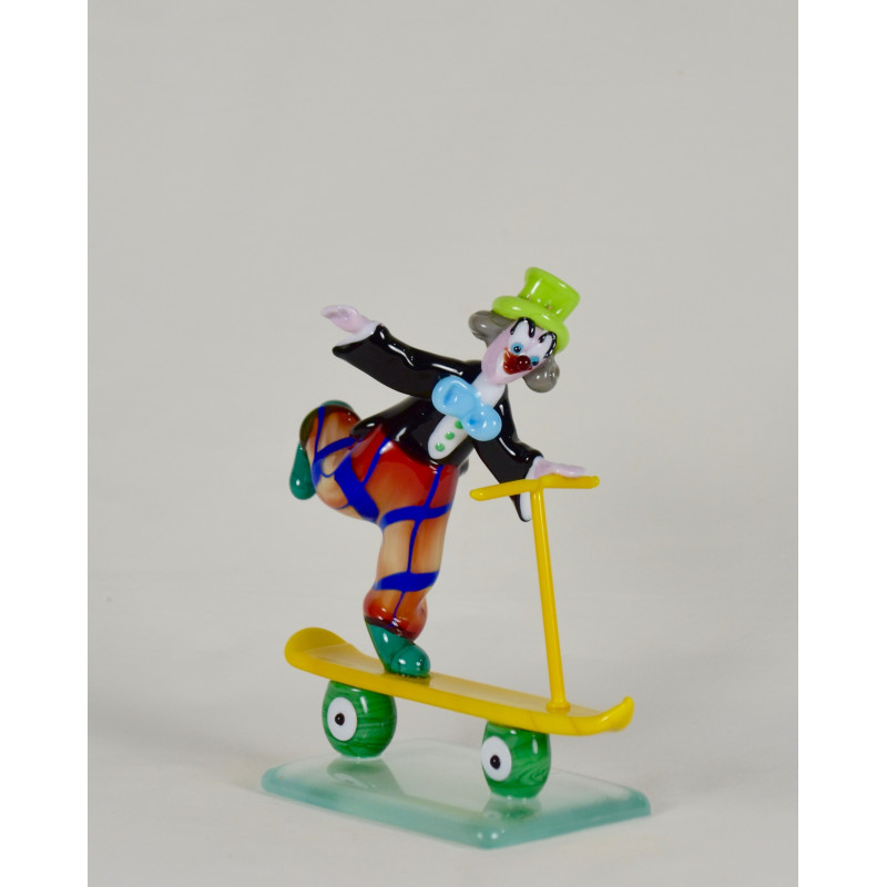 Clown mit Roller