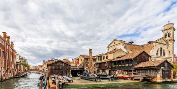 Squero San Trovaso: Eccellenza della Gondola